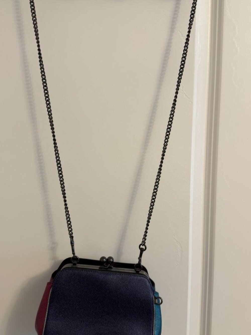 Coach Pearl Kisslock Crossbody Bag - Picture 3 of 7